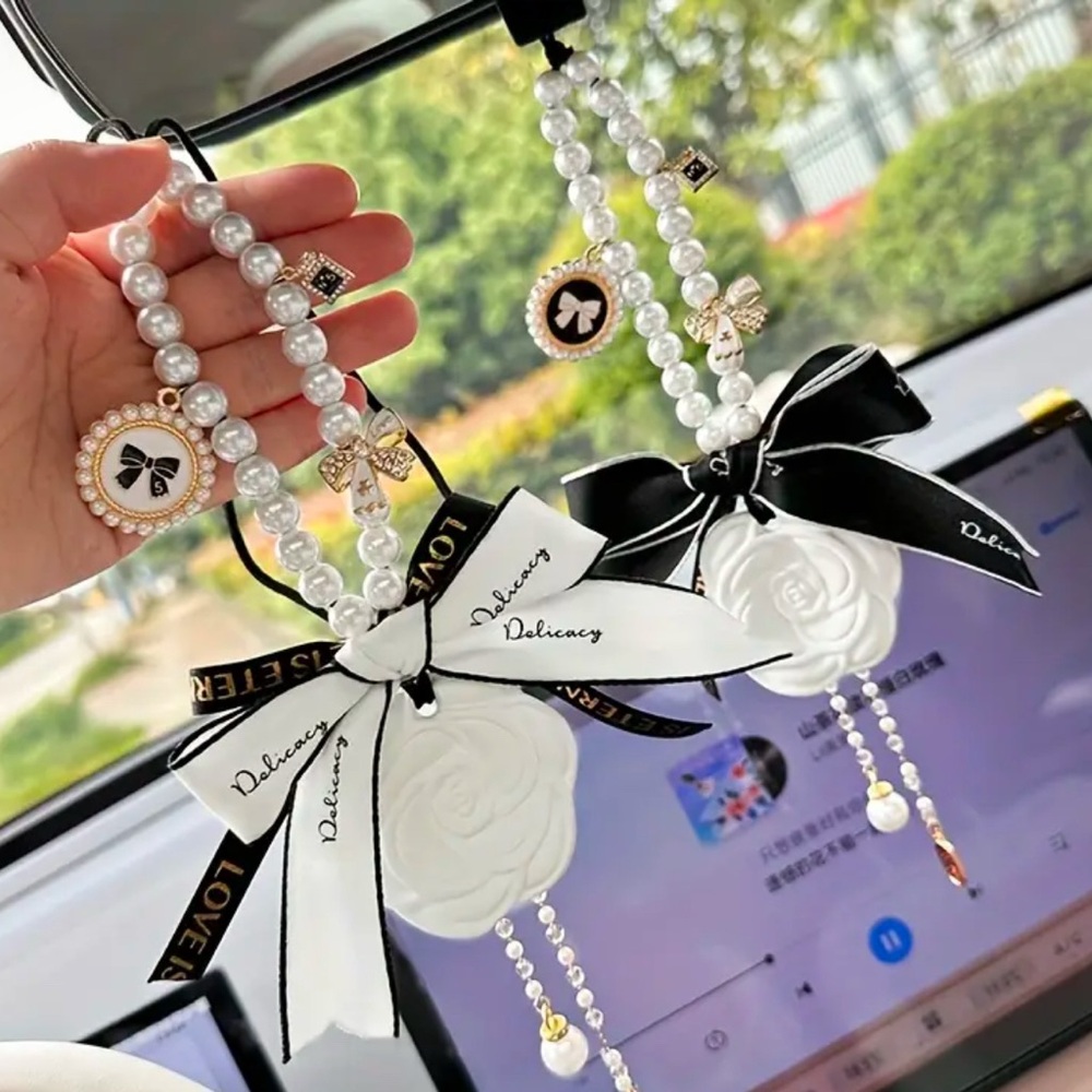 Camellia Car Freshner Pendant Aromatherapy Diffuser for Your Vehicle or Closet